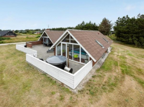 Holiday Home Tuomi - 900m from the sea by Interhome